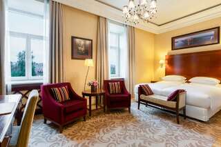 Отель Grand Hotel Kempinski Vilnius Вильнюс Фирменный двухместный номер с 2 отдельными кроватями-1
