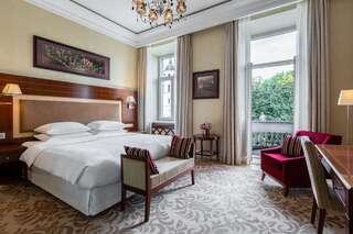 Отель Grand Hotel Kempinski Vilnius Вильнюс Номер делюкс с балконом-1